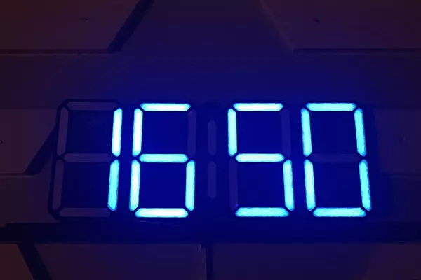 Horloge numérique connectée (Leds ARGB, Wi-fi, ESP 8286)